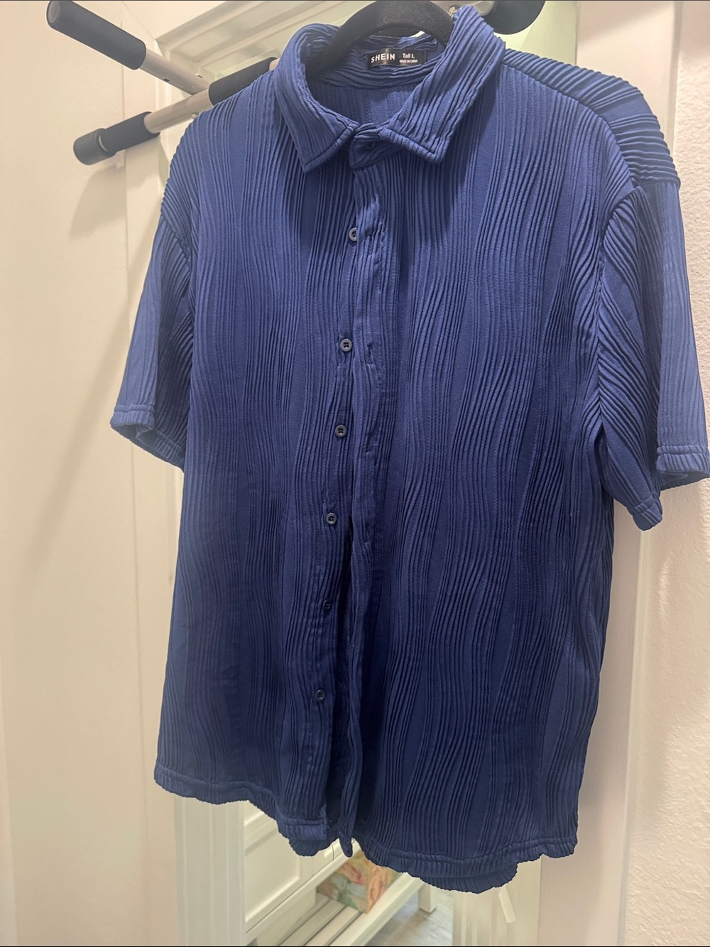 SHEIN Men's Royal Blue Pleated Short Sleeve Button-Down Shirt